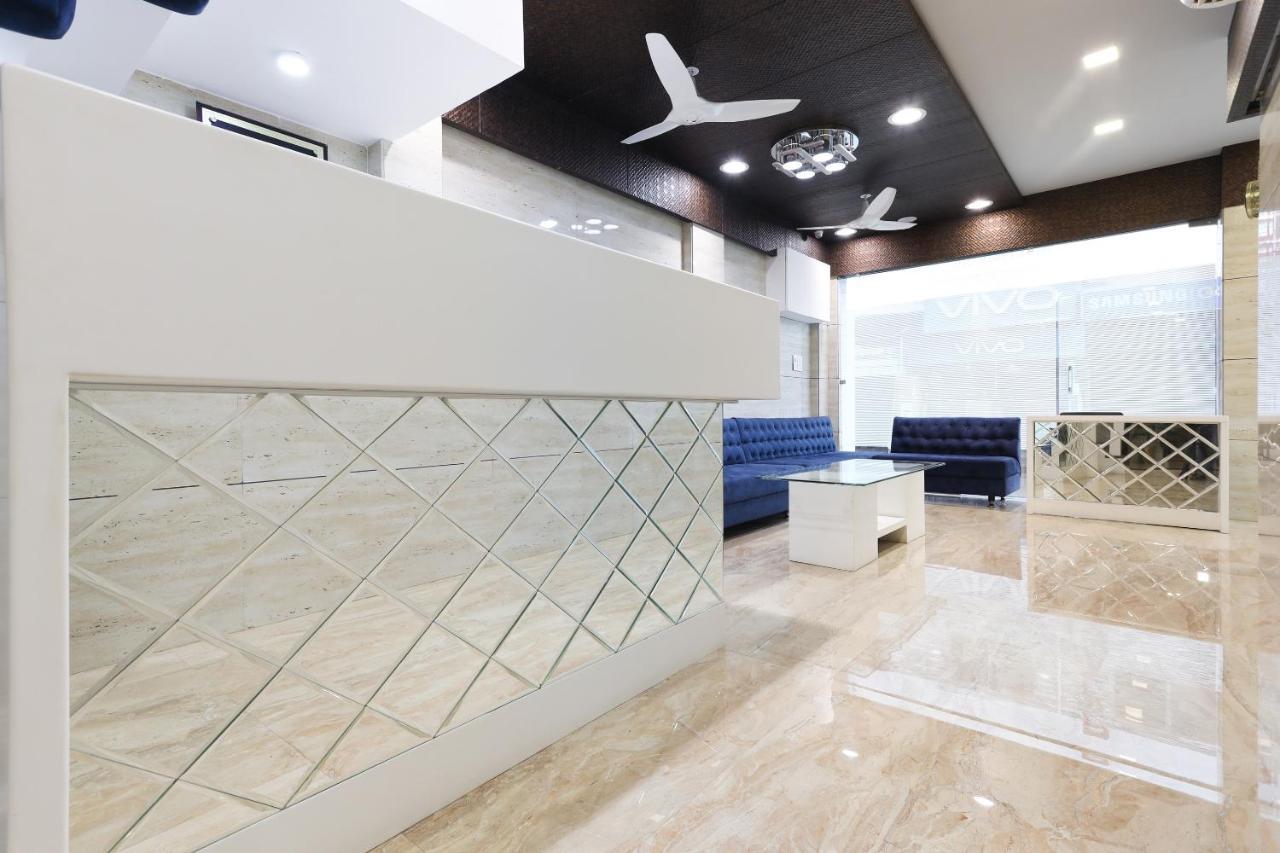 Oyo 60577 Sukhmani Residency Indore Exterior foto