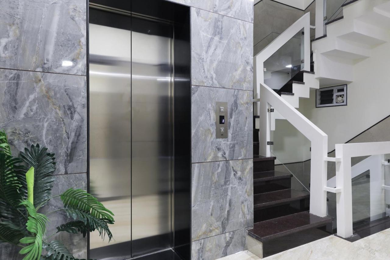 Oyo 60577 Sukhmani Residency Indore Exterior foto