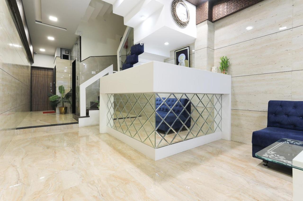 Oyo 60577 Sukhmani Residency Indore Exterior foto